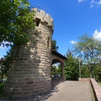 War mountain tower, © SMG