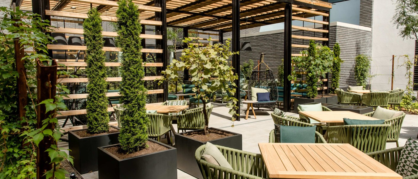 terrace, © Motel One - Stuttgart Hauptbahnhof