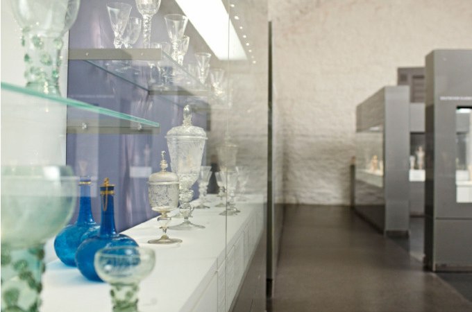 Führung | Von bronzezeitlichen Glasperlen bis zu bemalten Bechern - 4.000 Jahre Glas, © Landesmuseum Württemberg