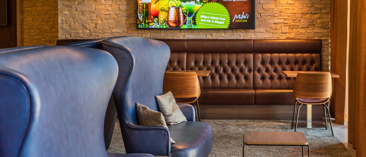 Hotelbar/ Restaurant Mikes Urban Pub, © Hilton Garden Inn Stuttgart Neckarpark