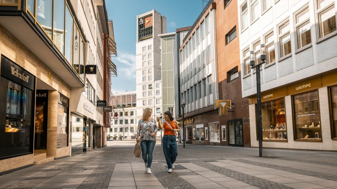 Blick auf den Marktplatz und das Rathaus, © Stuttgart-Marketing GmbH, Sarah Schmid