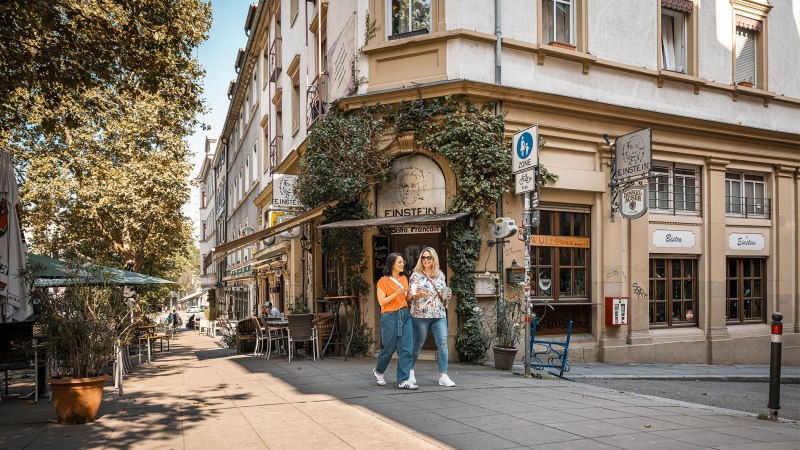 Wilhelmasplatz mit Blick auf das Café Einstein, © Stuttgart-Marketing GmbH, Sarah Schmid