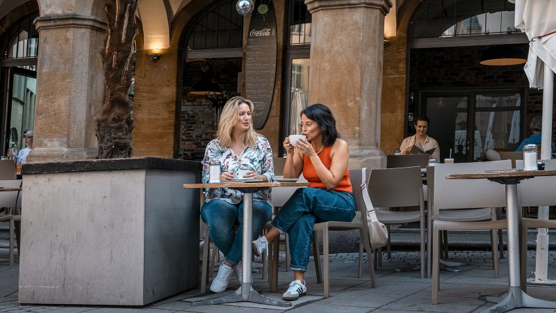 Kaffee genießen im Deli, © Stuttgart Marketing GmbH - Sarah Schmid