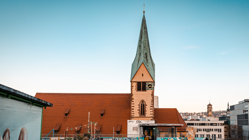 View of St. Leonhard's Church from the top parking deck of the Züblin parking garage., © Stuttgart-Marketing GmbH, Sarah Schmid