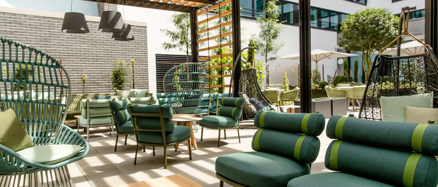 terrace, © Motel One - Stuttgart Hauptbahnhof