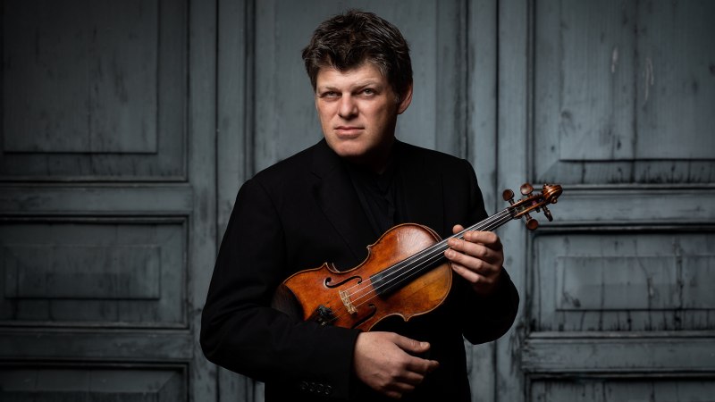Violinsolist und Dirigent Guy Braunstein, © Boaz Arad
