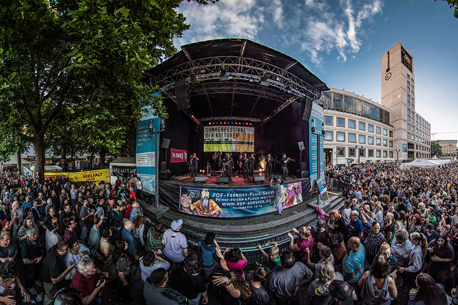 Seit über 20 Jahren wird der Marktplatz zu einem musikalischen "Melting Pot"., © Forum der Kulturen Stuttgart e. V.