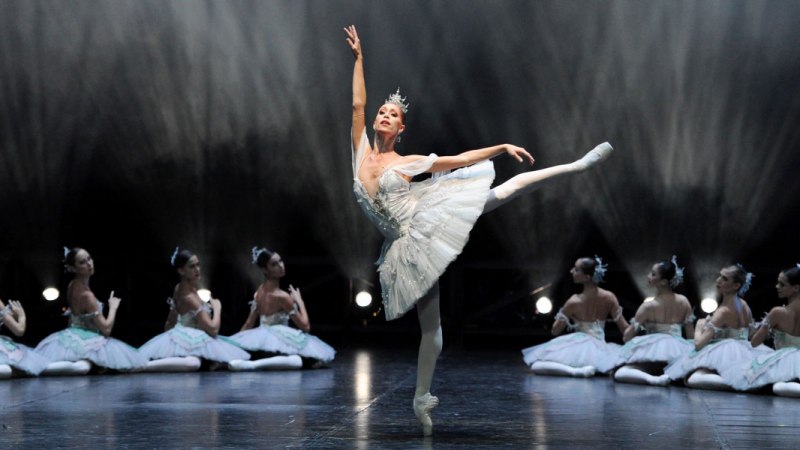 Anna Osadcenko in Maximiliano Guerra's Don Quixote, © Stuttgarter Ballett