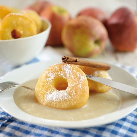 Apple fritters, © Stuttgart-Marketing GmbH, Kitty-Fotolia