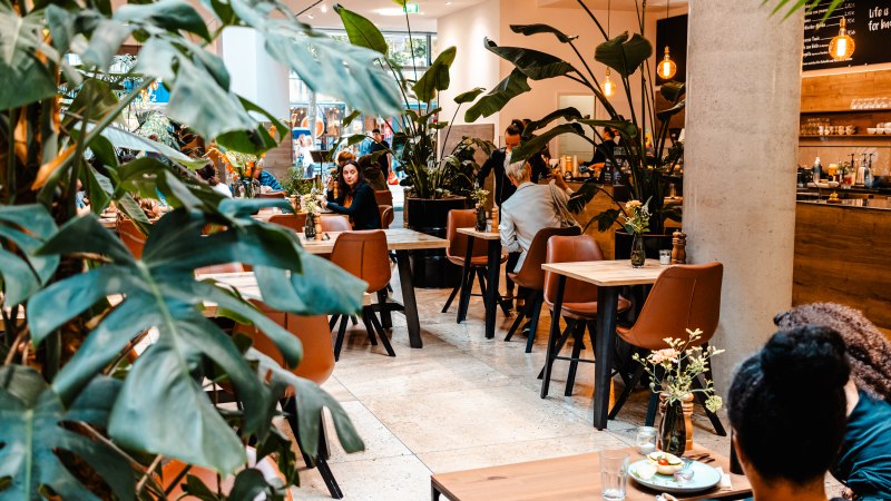 Haus der Katholischen Kirche, Café Mela, © SMG, Sarah Schmid