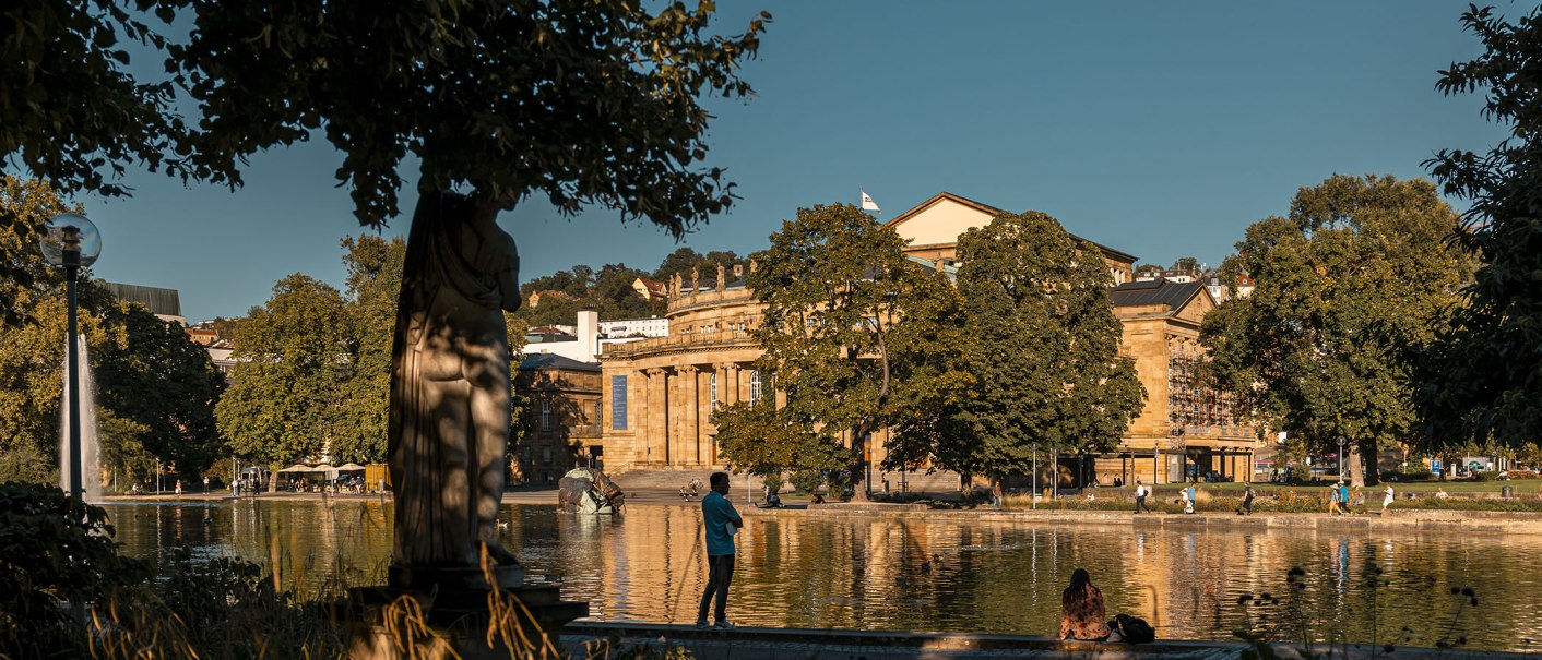 Oper und Eckensee am Abend, © Stuttgart-Marketing GmbH, Sarah Schmid