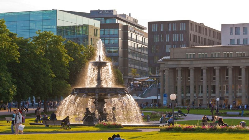 Brunnen Schlossplatz, © Stuttgart-Marketing GmbH, Werner Dieterich