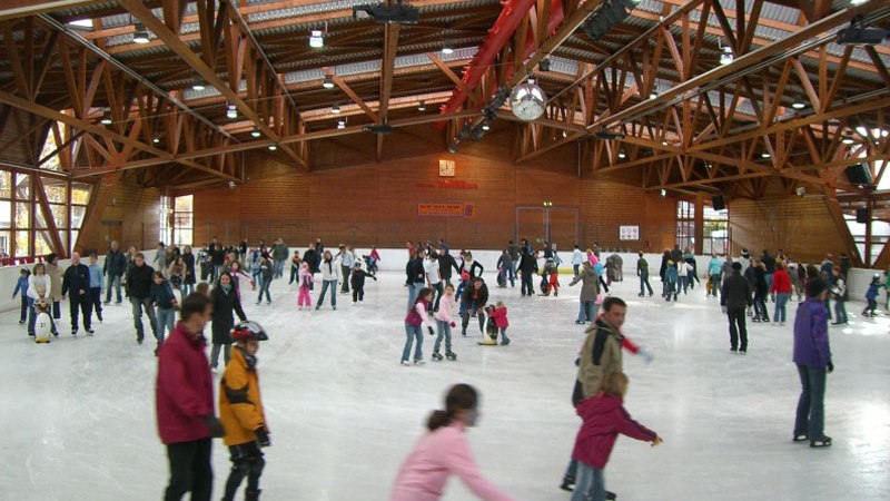 Eislaufen in der Eiswelt Stuttgart, © Stadt Stuttgart/Neidlinger