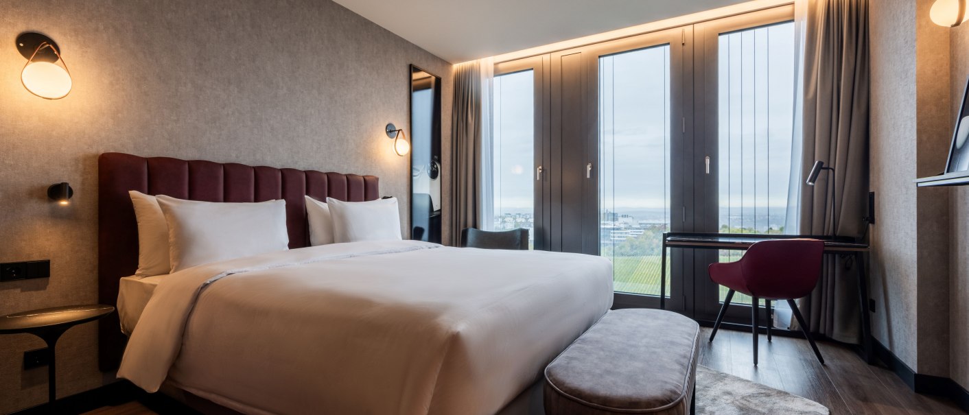 Standardzimmer mit Weinbergblick, © Radisson Hotel Group