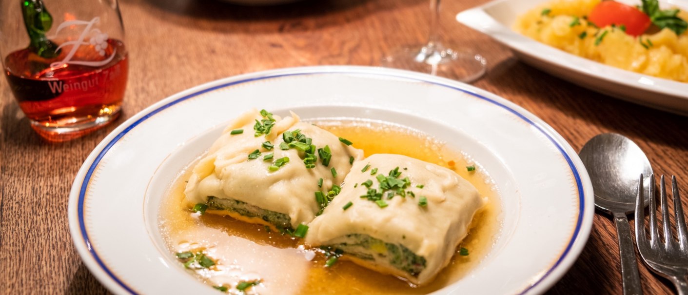 Maultaschen im Sonnen-Besen, © Weingut Zaiß