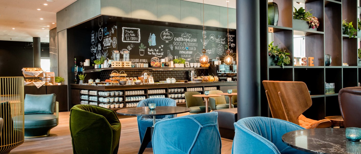 Lobby, © Motel One - Stuttgart Hauptbahnhof