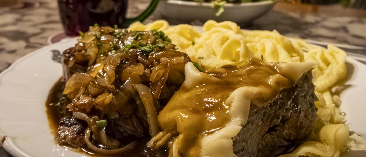 Zwiebelrostbraten im Weinhaus Stetter, © Stuttgart-Marketing GmbH, Sarah Schmid